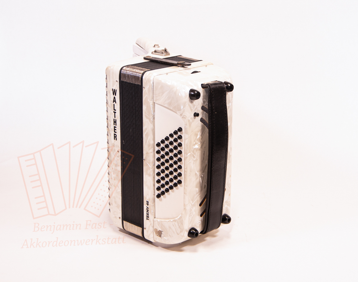 Akkordeon Walther Teeny 48 weiß gebraucht