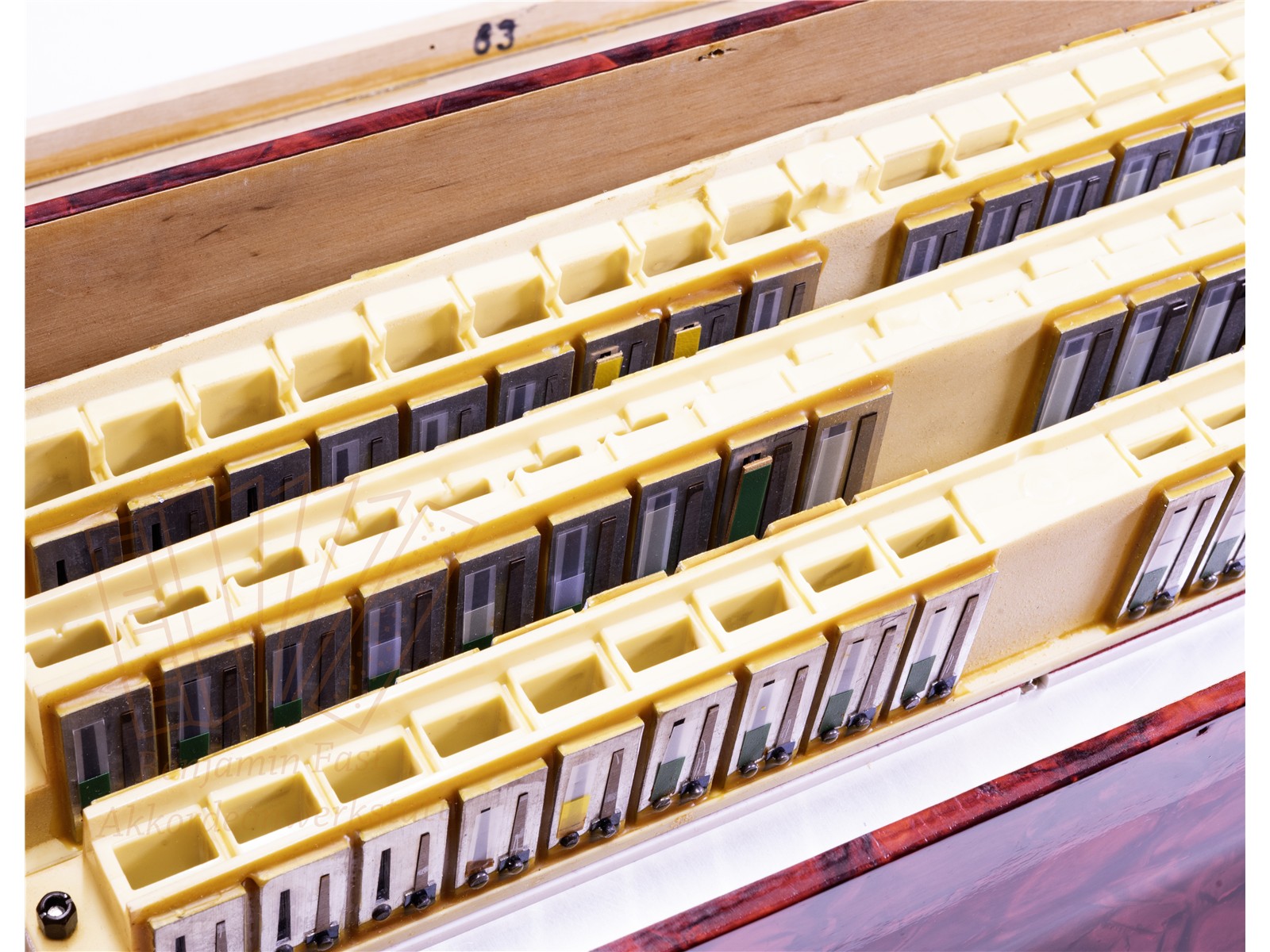 Akkordeon Weltmeister Stella 80 34/80/III/5/3 rot - gebraucht