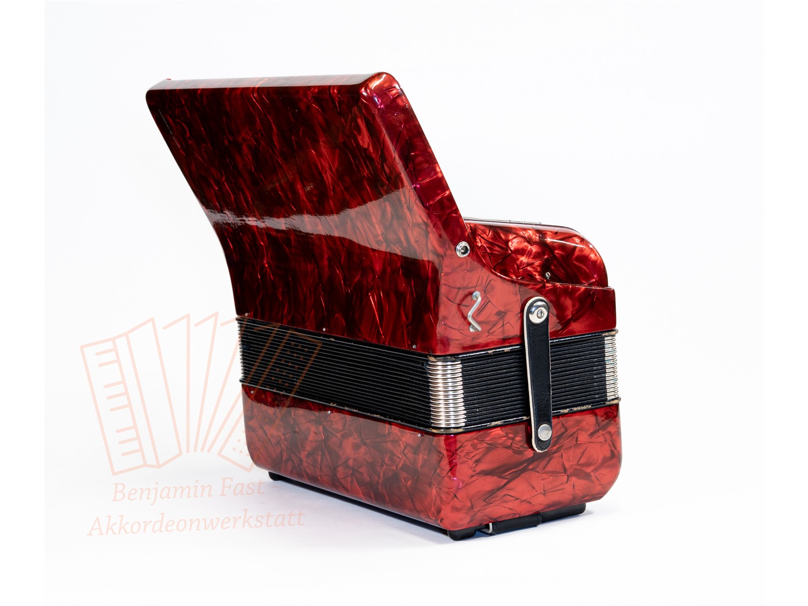 Akkordeon Hohner Concerto III N 34/72/III/5/2 rot, gebraucht