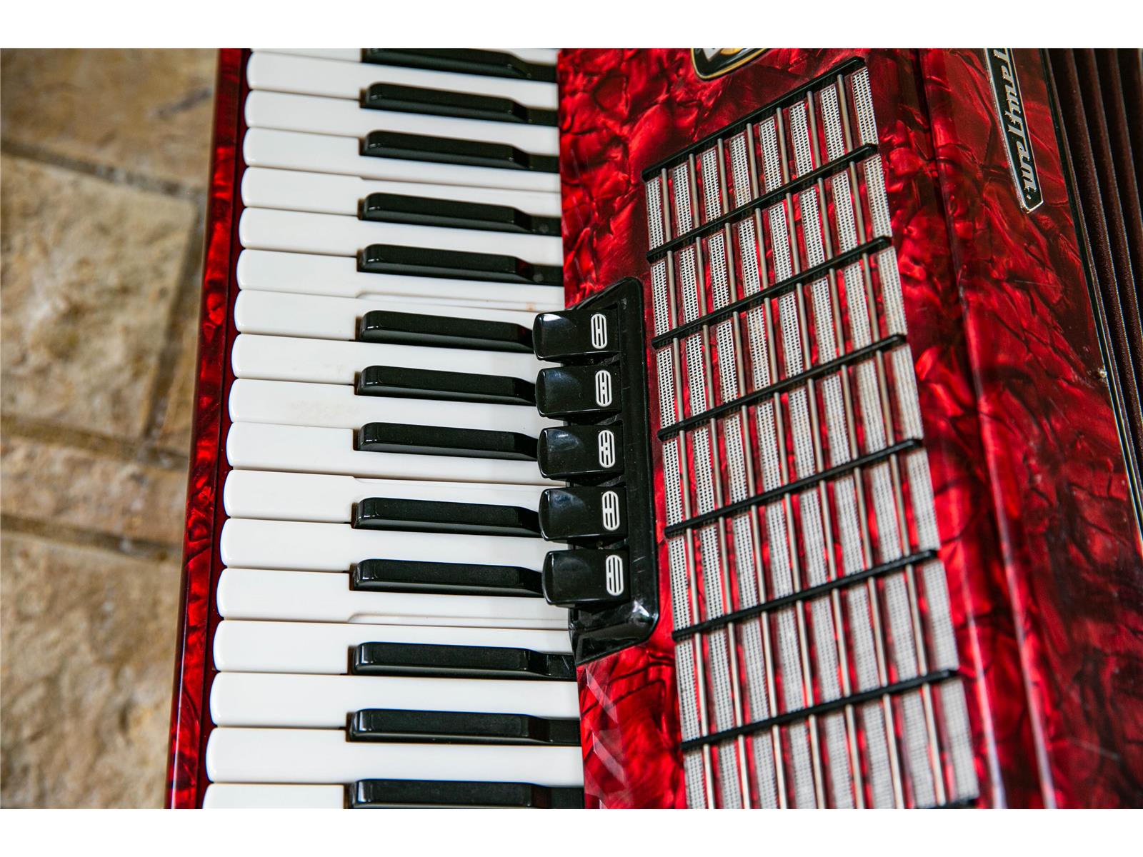 Akkordeon Weltmeister Stella 37/96/III/5/3 rot - gebraucht