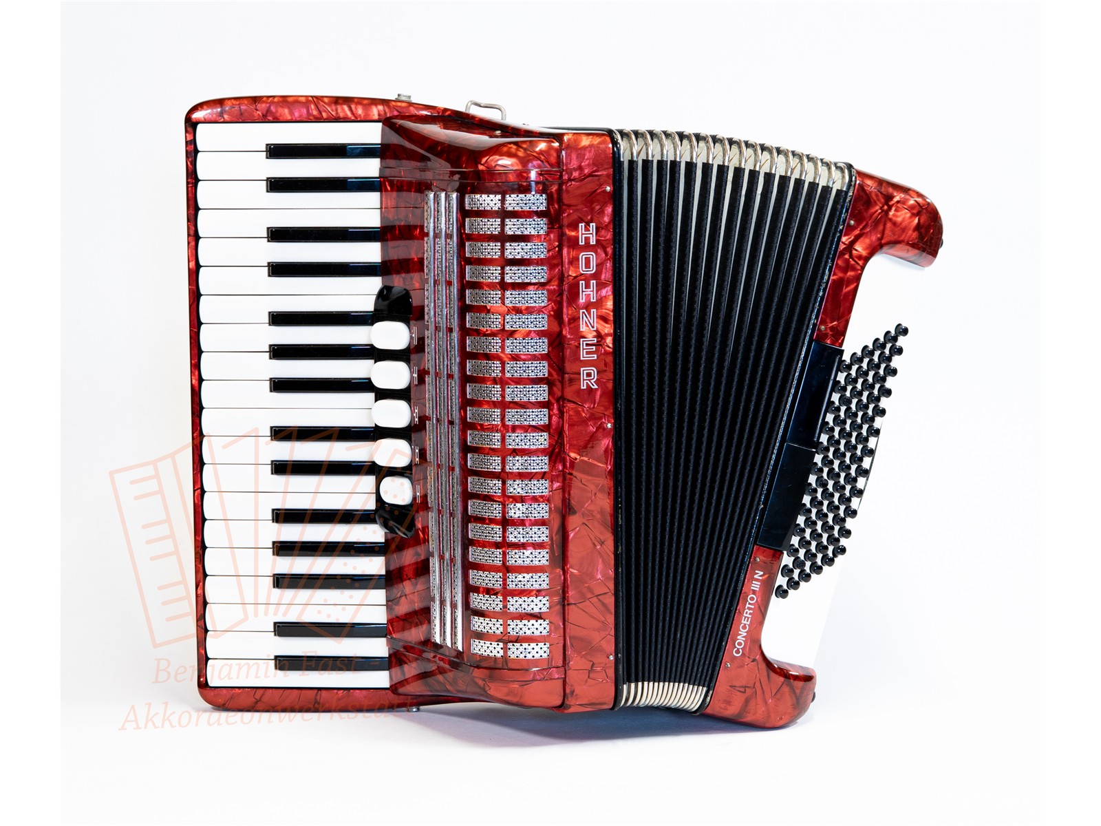 Akkordeon Hohner Concerto III N 34/72/III/5/2 rot, gebraucht