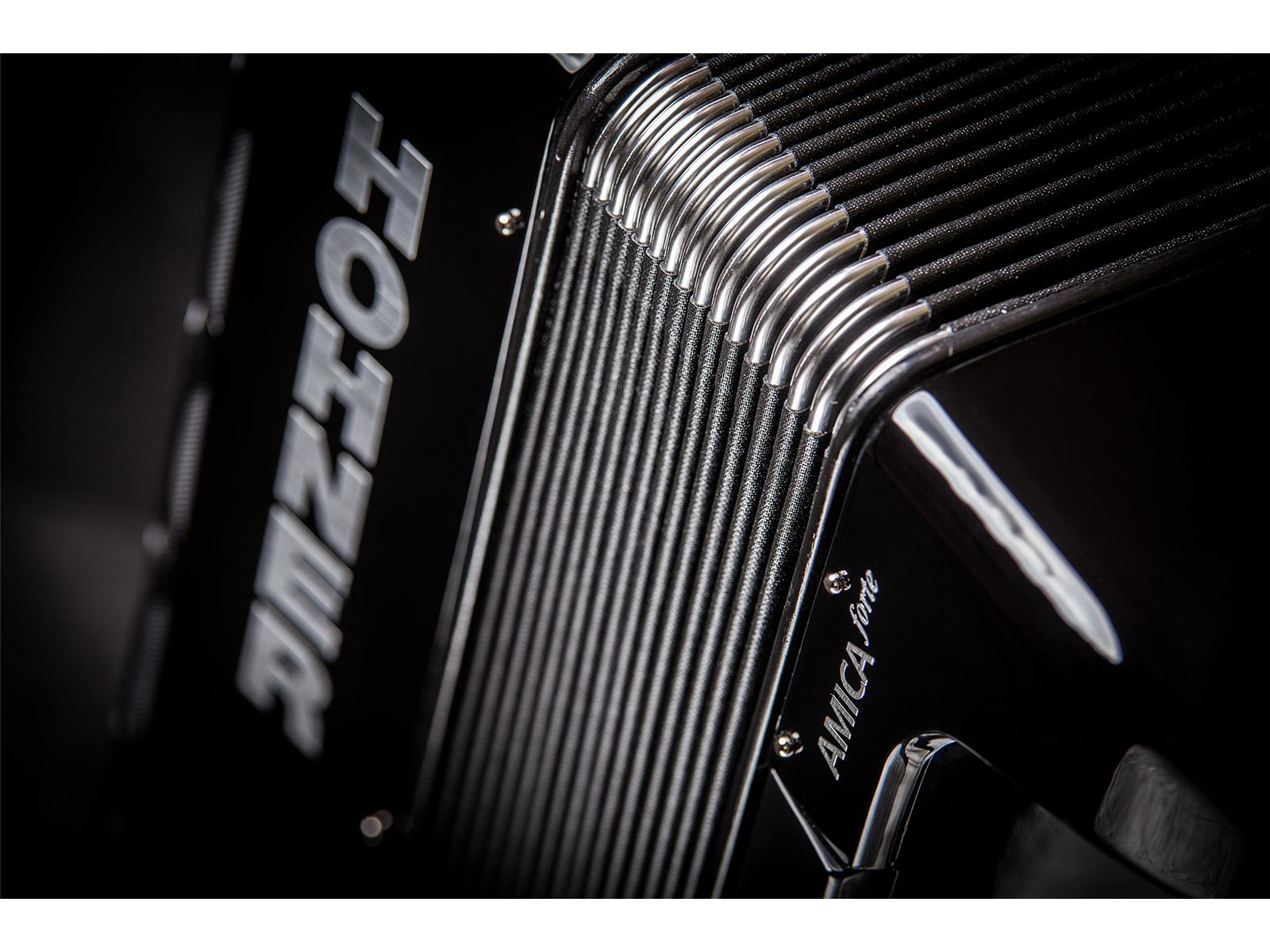 Akkordeon Hohner Amica IV 120 Bass schwarz