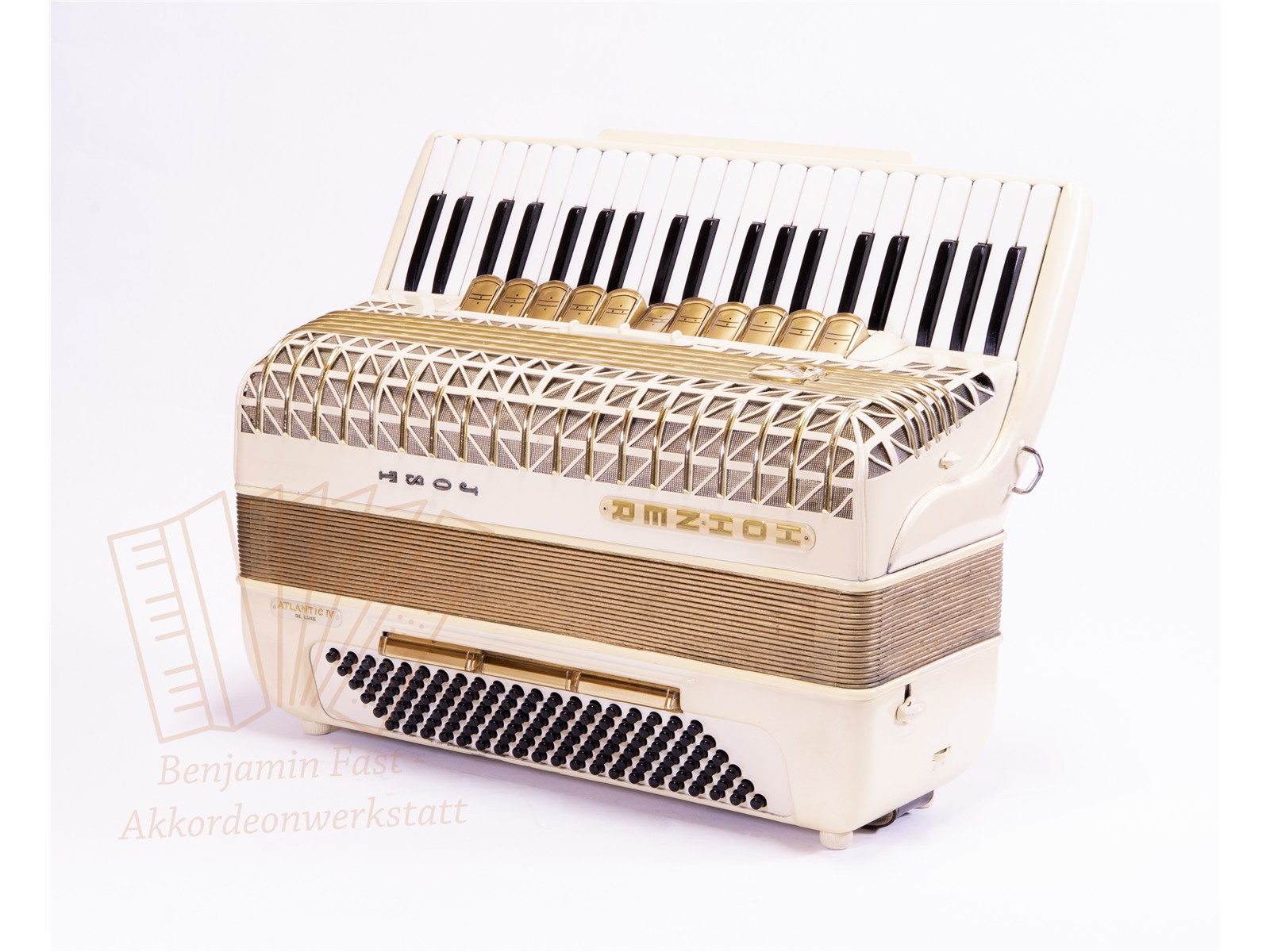 Akkordeon Hohner Atlantic IV de luxe weiß - gebraucht Akkordeon Hohner Atlantic IV de luxe weiß - gebraucht